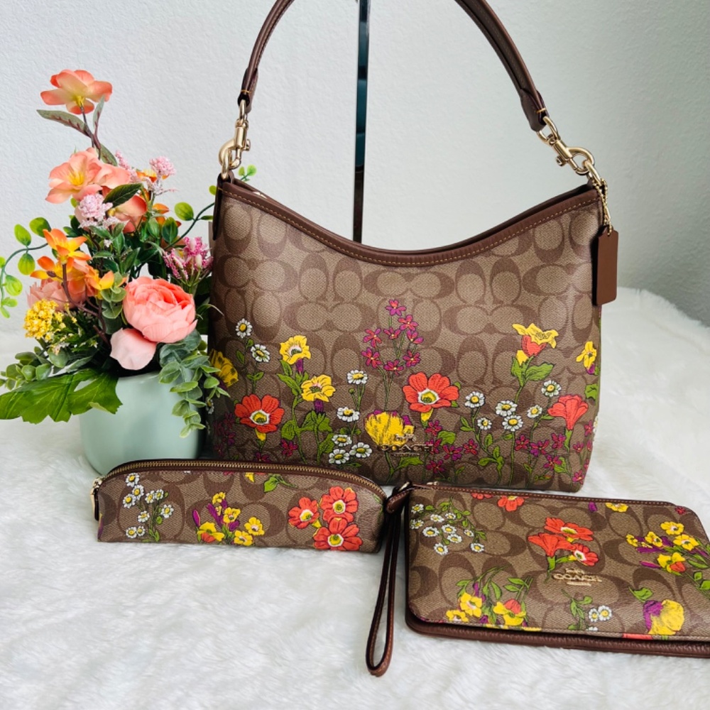 Coach Laurel signature floral shoulder bag set(Pencil case not included)